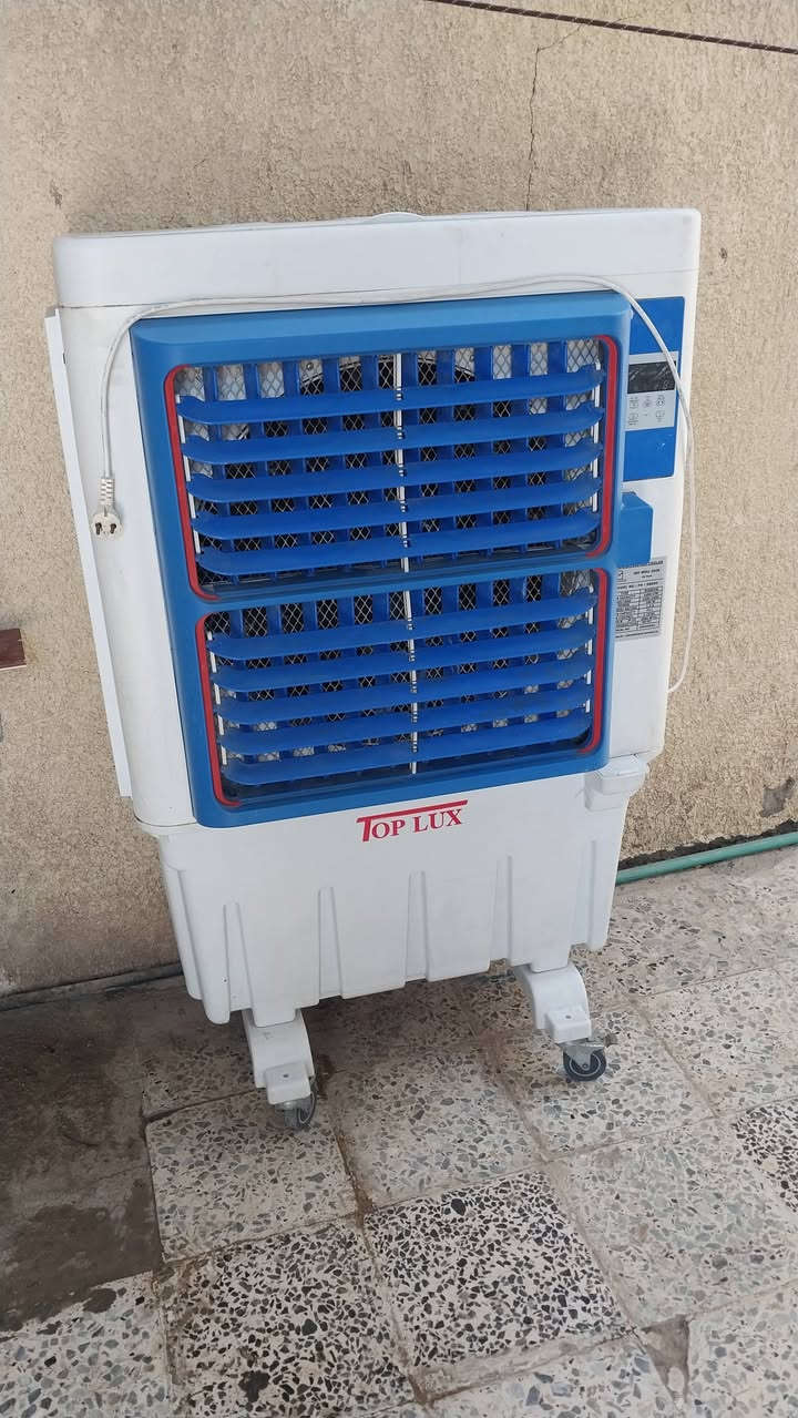 كونفيرا  الاصليه باب اول ماخذها ب 300  جديده  واريدها ب  225   + طباخ درجه اولى  ب  100     مكاني حي الحكيم
***********  واتساب 
كونفيرا  الاصليه باب اول حجم كبير ماخذها ب 300  جديده  واريدها ب  225   + طباخ درجه اولى  ب  100     مكاني حي الحكيم
