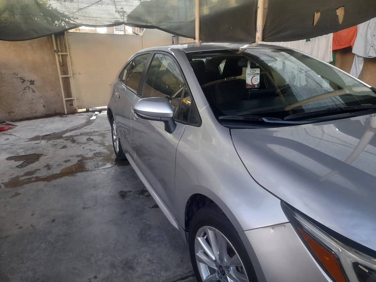 ملاحظة/بيع مستعجل
كورلا 2024 هايبرد أمريكي ضرر جاملغ خلفي وصندوق محرك1800 سيارة دخول جديد  رقم بغداد بأسمي مواصفات شاشة وكامرة وحساسات تحكمات ستيرن السعر 140 وبيها مجال مكان سيارة ديالى بعقوبة رقم الهاتف ***********
