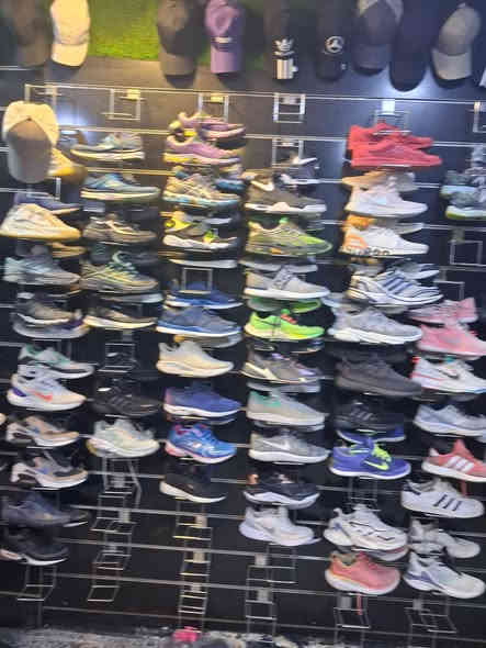 احذية شلعه مال محل للبيع
عدد ١٢٠ قطعه سعر القطعه 10الف
مكاني بغداد شارع حيفا 
نزله ملعب نادي الزوراء مقابيل معمل ثلج
يوجد توصيل للكل ***********
وقت عمل من 4 لل 12
