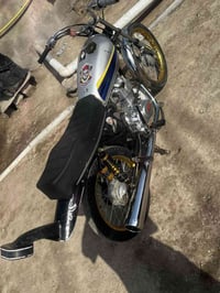 دراجة نارية • للبيع