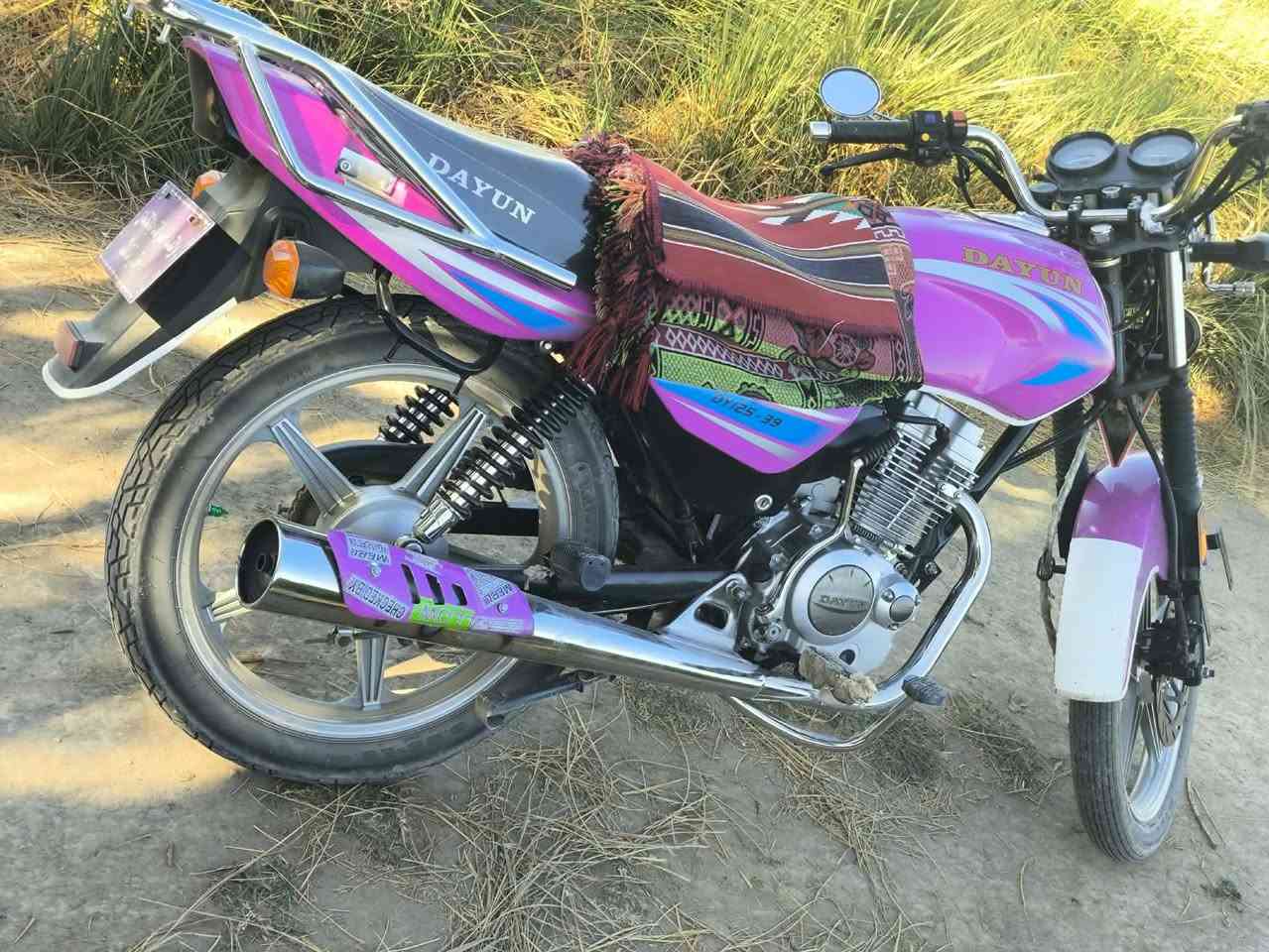 السلام عليكم شباب دراجه للبيع موديل 2023 كلك سعر مالتها مليون و 50 بها مجال مجالها بسط***********
