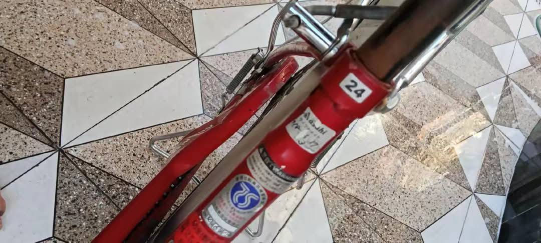 السلام عليكم بايسكل للبيع القفل مالته ب 550 نقدي ب 550 7756001021 هذا الرقم تواصل ويه
