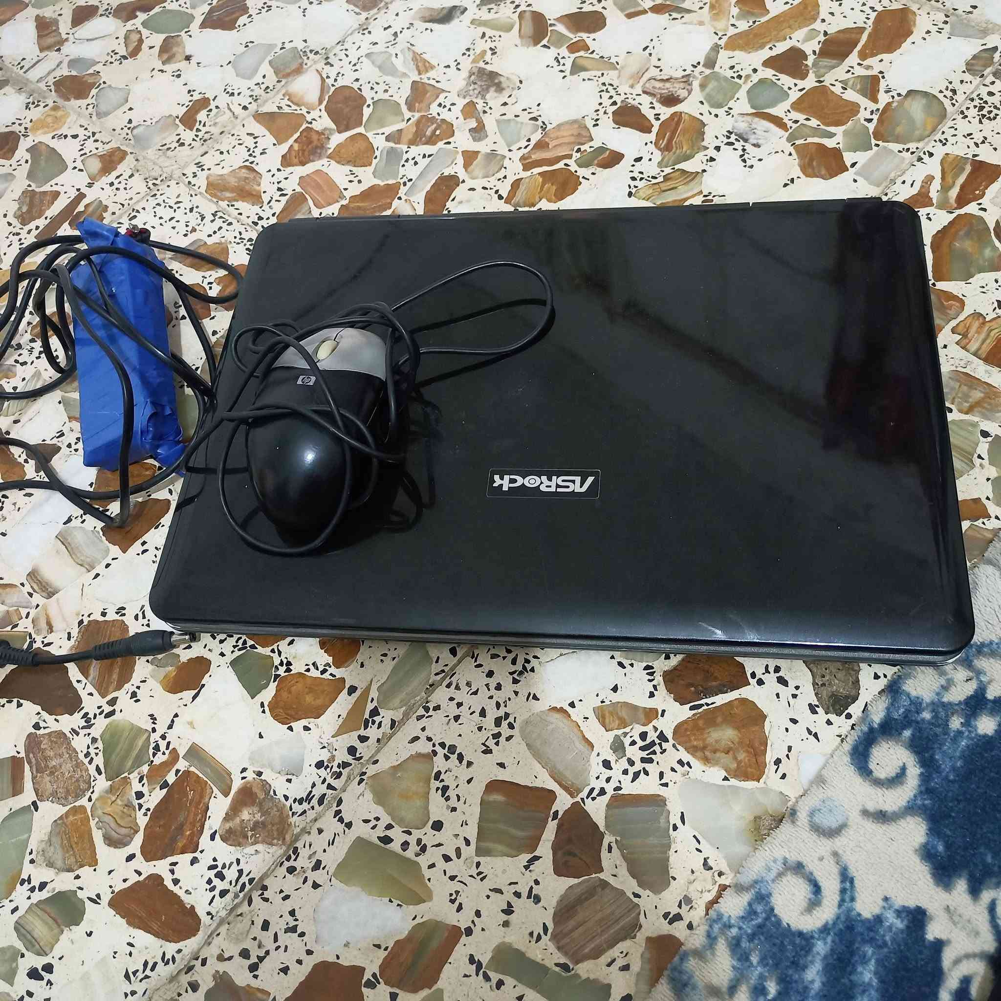 لبتوب جديد مابي اي عطل سعره 200 وبي مجال بسيط عنوان كربلاء حي قادسيه رقم ***********
