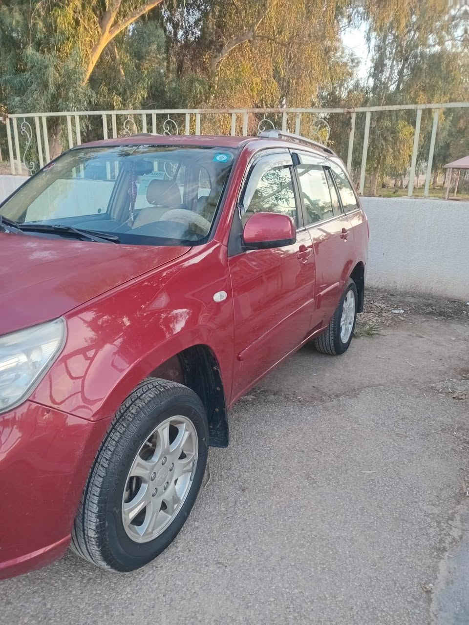 السلام عليكم ***********
تيكو 2013 رقم ديالى  الماني مشروع وطني تحويل ثاني يوم 
كير محرك مكفولات 
حداديه جديده 
تخم تاير جديد 
تبريد تدفئه شغالات 
مكفوله من الضربه و التبديل و الصبغ سعرها 65$بيها مجال مكاني ديالى قضاء المقداديه
