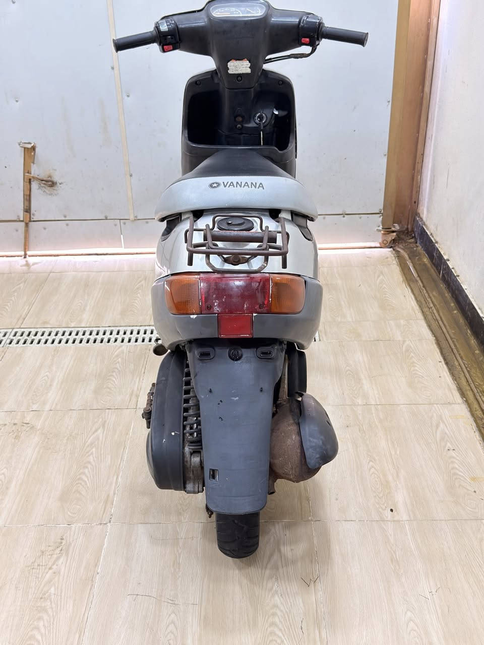 السلام عليكم
بطه موديل 2003 للبيع فقط
مكفوله من السرقه والشاصي
محرك ناعم كهربائيات كلها شغاله
اي نقص مابيها فقط باتري
السعر(350الف) وبيها مجال للطيبين
مكاني كربلاء
***********
***********
