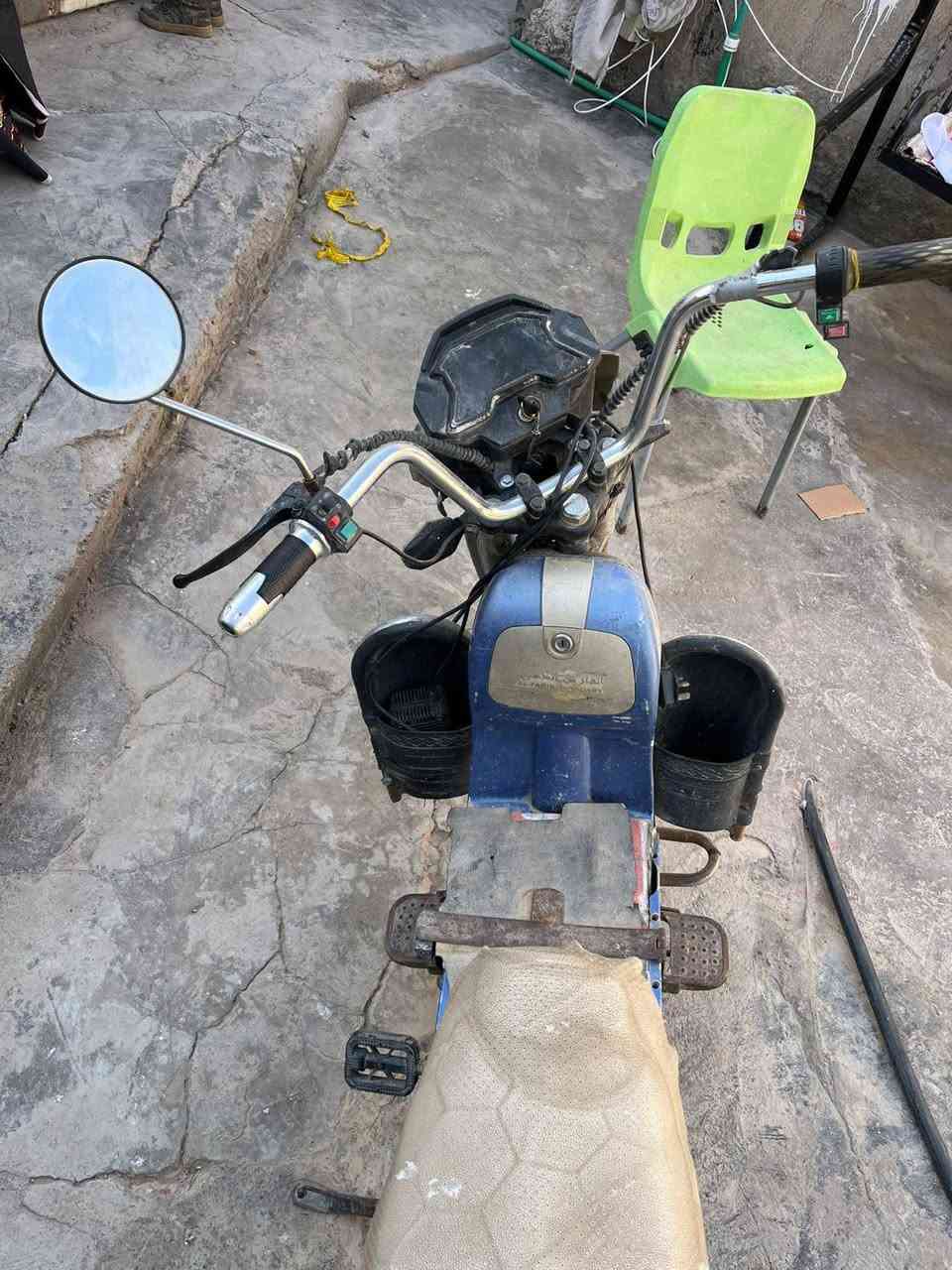 ماطور شحن للبيع شغال بطارياته تعبانه سعر 100الف مكاني فلوجه للاستفسار ***********
