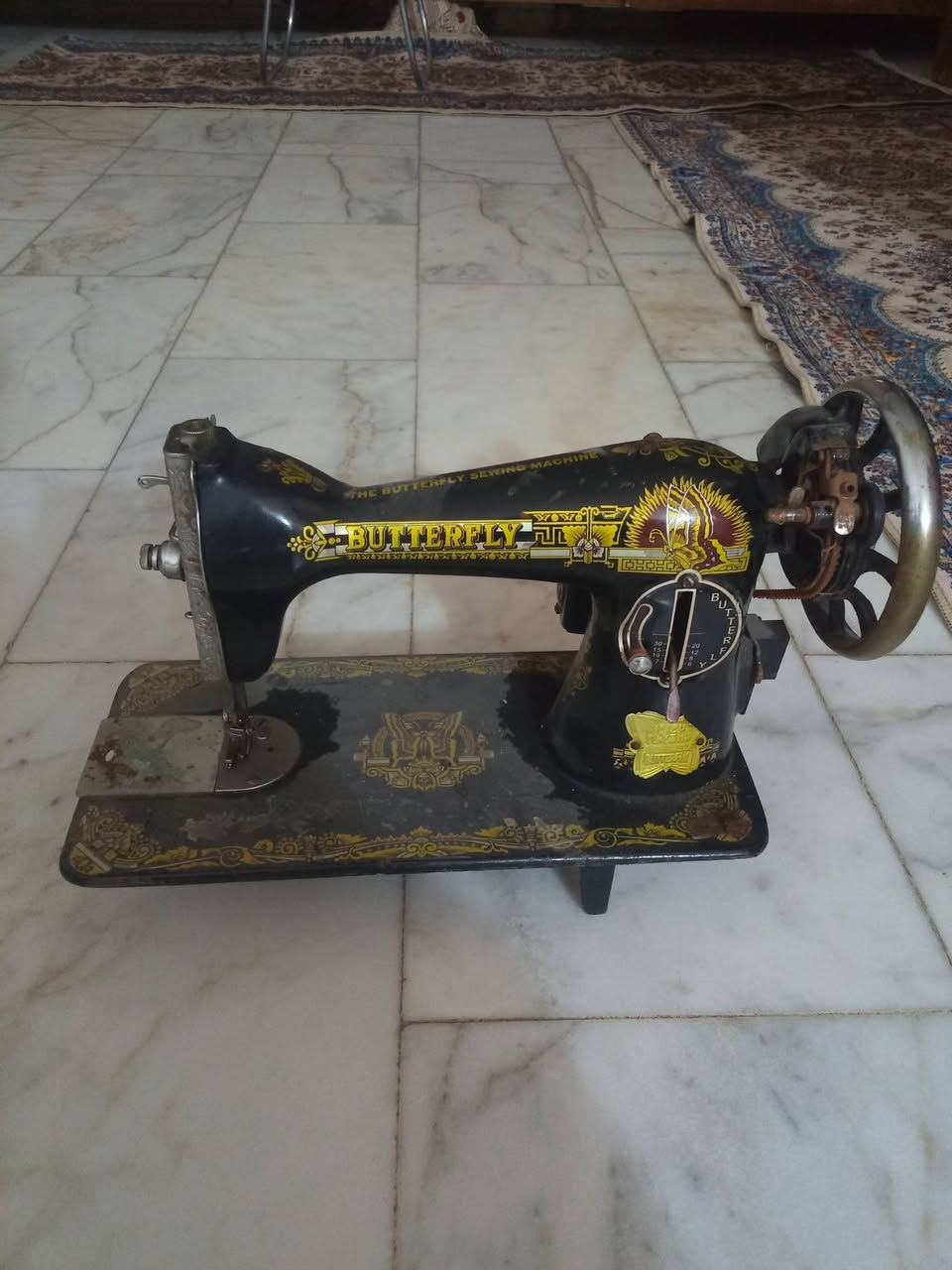غراض بيت للبيع نظافه فوول الشراي يراسلني واتساب وبيه خير ويدلل ***********
