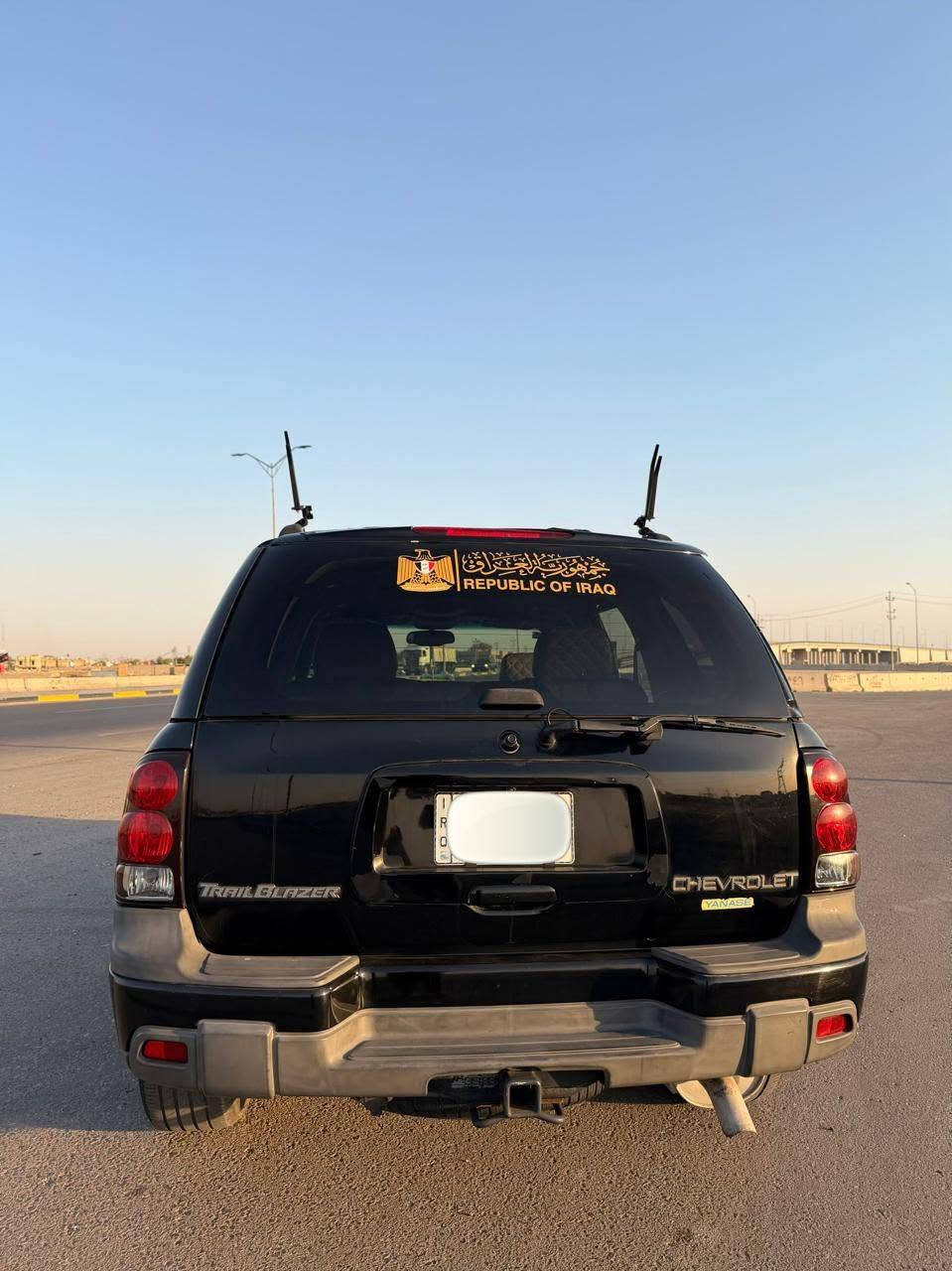 السلام عليكم للبيع سياره بلايزر 2002 LT 
رقم بصرة سنويه وهزه جديده 
 كفاله عامه ضربه وصبغ كير محرك 4200 قبق اسود المرغوب 
حداده تخم تاير سياره جاهزه من كلشي 
تبريد قطعتين ثلج 
شاشه كامره ويل 20 الرياضي
سعر 110 وبيهه مجال 
الستفسار ***********
