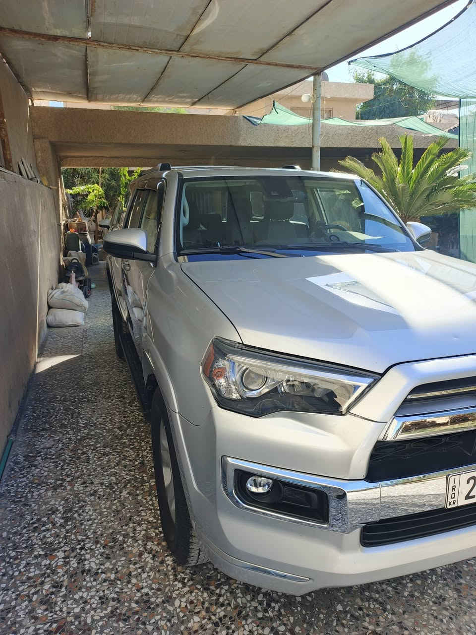 السلام عليكم من رخصة الادمن 4Runner موديل 2023  4 ويل بدون فتحه صور الحادث مرفقه ماشيه لحد الآن 26 ألف كيلومتر جديده مواصفات الفوررنر المعروفه عدكم لأن هاي صفحه متخصصه السعر المطلوب نهائي غير قابل للتفاوض 27 ألف $ إلي تعجبه أهلا وسهلا والمايعجبه أخ عزيز الله يقسملك الأحسن منها للاتصال ***********
