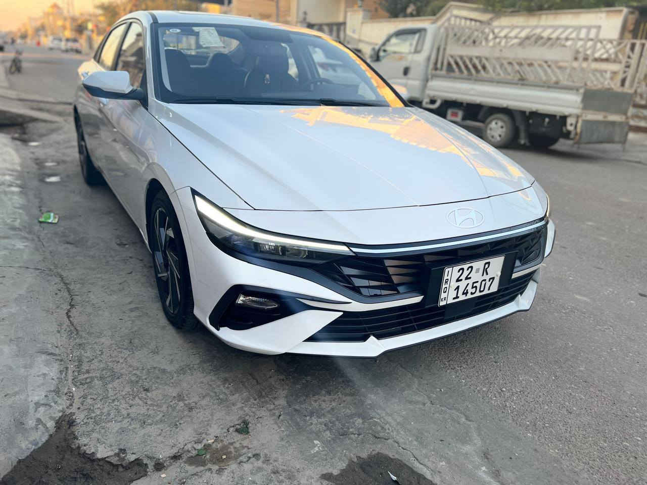 سلام عليكم النترا  موديل 25كفاله عامه كلش جديده فول مواصفات للاخير ماشيه 15 السعر 153 الرقم تلفون *********** بي واتساب البصرة الجمعيات حي الخليج ***********
