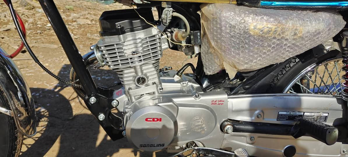 سلام عليكم شباب دراجه تايكر  موديل 2025   أوراق كامله دراجه نضيفه.   امانت الله   مكانه   ديالى  بعقوبه   مدخل الرحمه    سعر 700 للستفسار   ***********   وخاص موجود
