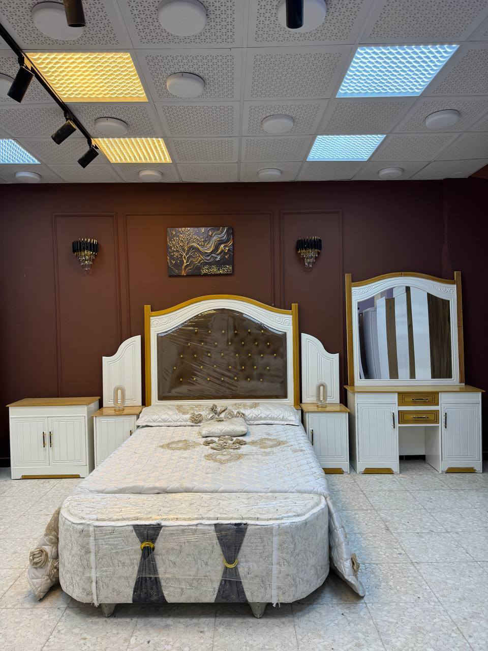 السعر // مليون و400 فقط مع توصيل وشد مجاني مجاني😍
متوفر جميع موديلات ونقشات 
🔅تفاصيل الغرفة المرمري  ....

 خارج ٤ملم ام دي اف 🔺
وداخل صاج ٣ملم 
صبغ حراري  درجة اولى 

عدد القطع  ٧ قطع 😍
🔺1 //جرباية  قياس  ١٦٠ × ٢٠٠ 
🔺//ميز جانبي ايسر قياس ٥٠
🔺2// وميز  جانبي  قياس ٥٠
🔺3// زاوية ارتفاع مترين عرض ٨٠
🔺4// وميز بلازمه  
🔺5//وميز مراية ارتفاع مترين عرض ١٢٠
🔺6// وكنتور ٦ باب  ارتفاع مترين و١٥ طول ٣ متر و١٥

القطعه الثامنة حسب الطلب شازلون
سعرها ٥٠ الف ❤️
شازلون سعرها ٥٠ الف
شازلون مخزن ٧٥ الف
للحجز والاستفسار مراسلت الصفحه 
متوفر توصيل لجميع محافظات العراق


**إذا كنت صاحب هذا الإعلان وتريد حذفه لأي سبب، رجاءا أرسل رسالة إلى الدعم الفني**