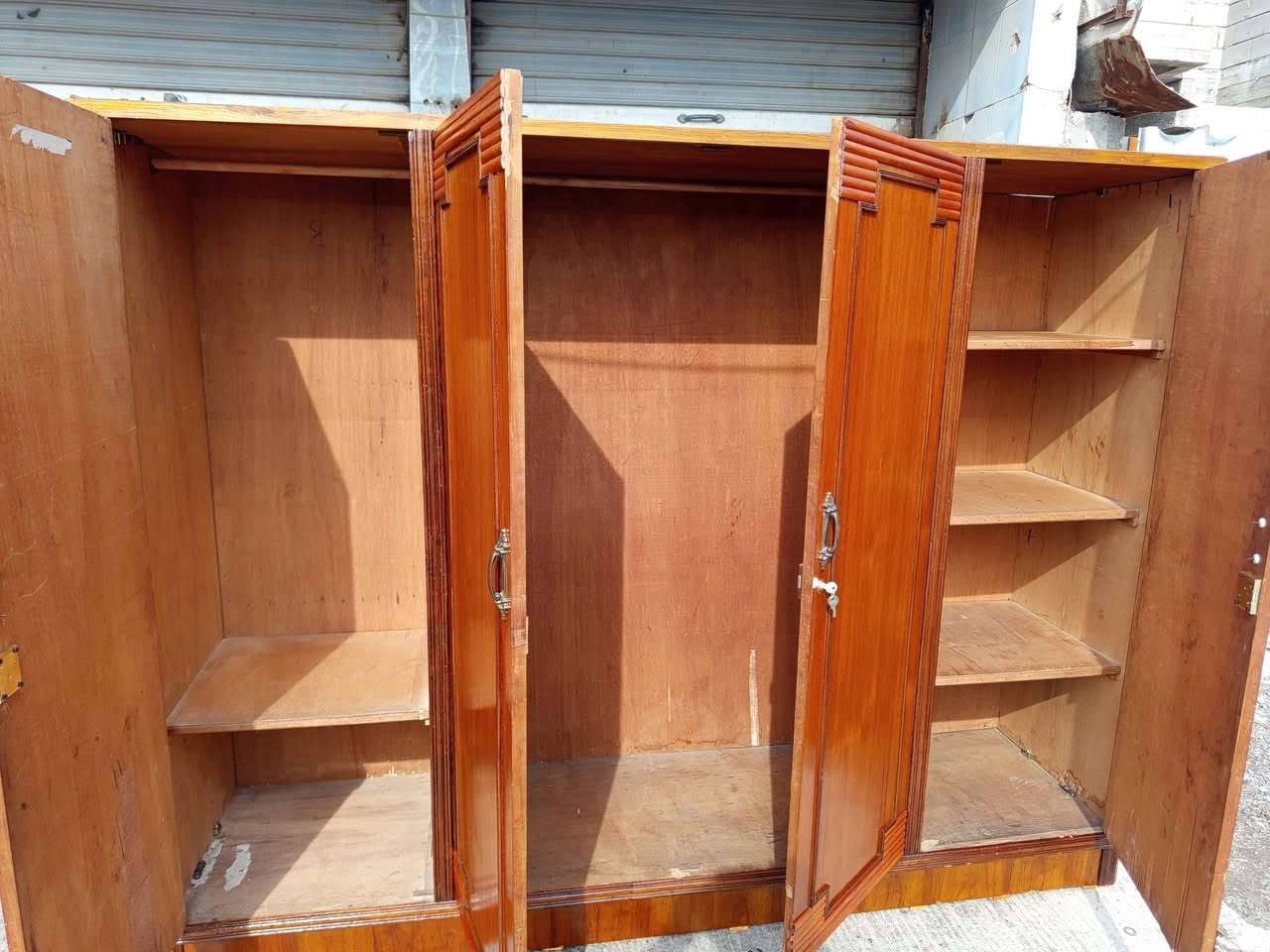 قنصور اربع ابواب شرط شرط النظافه شغل ثقيل حيل فصال
سعرها ١٦٥ الف
رفاعي يم طرشي الشفاء ***********
