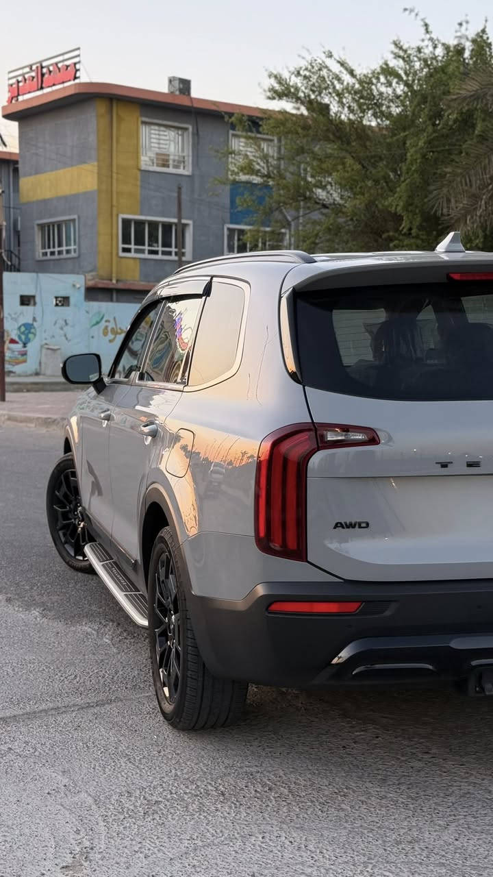 للبيع كيا تيلورايد 2022 EX Black Edition
لون اسمنتي مع إضافات Black Piano داخل وخارج

محرك 6 سلندر 3800cc GDI

دفع رباعي Auto All-Wheel Drive

ماشية فقط 30 ألف مايل

المواصفات:

* فتحة سقف

* شاشة كبيرة

* Apple CarPlay

* تبريد ومناخ منفصل

* وضعيات قيادة: Smart / Comfort / Eco / Sport / Snow

* سايد بريك دكمة

* Auto Hold

* حساسات 360

* نقطة عمياء

* تحديد مسار

* قيادة شبه ذاتية

* حساسات وكبح تلقائي أثناء الرجوع للخلف

* صندوق كهربائي

* أربع عجام أوتو

* لايت زينون + LED

* دوسات جانبية

* داخلية VIP سياحي

* تدفئة وتبريد كوشنات أمامية

* كوشنات أمامية كهربائية

* تحكم منفصل للمقاعد الخلفية

ملاحظة مهمة:

سياره بدون ايرباك 

السيارة وارد أمريكا، الحادث فقط دعامية أمامية بدون شاصي أو لغد، كفالة عامة.

يوجد صبغ قطعتين: الباب اليمين والجاملغ اليمين. من اميركا 

للاستفسار:

***********
