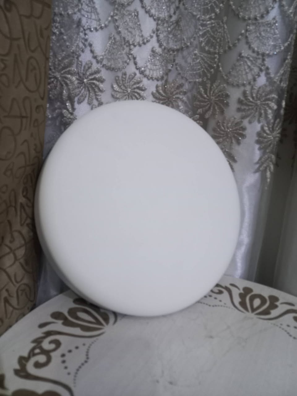 سلام عليكم عندي ١٠٠ كلوب ظاهري للبيع كلهن شلعه وحده
٣ حركات أبيض وشمسي وأصفر
مستعملات قليل جدا وكلهن مع الكارتون
للإستفسار ***********
