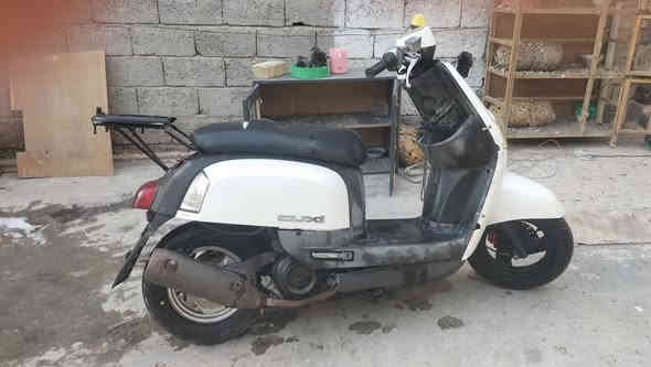 السلام عليكم دراجه بوليس بيهه شخوط قليله مكينه خير من الله برغي مامفتوح بيهه دراجه تجي وتشوفهه بعينك مكاني بغداد المشتل *********** السعر 550 وبيهه مجال
