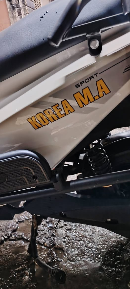 دراجه شحن نضيفه جدا 
سته باتريات شرط الفحص 
السعر 550 بيها مجال للطيبين 
دواسة شارع الماطورات   للتواصل هاذا رقمي 
***********
***********
