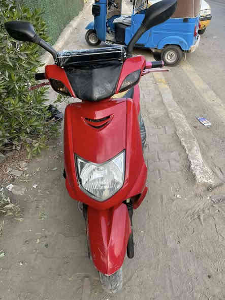 سلف هندر كهربائيات كامله 

مكينه جديده شلعه ومعدل 

ام بي ثري منضومه كامله شغاله

نقصه فقط هذه كسر بل بجم 

سعر ٣٥٠ الف مكاني بغداد العطيفيه قرب جامع براثا هاتف ***********
