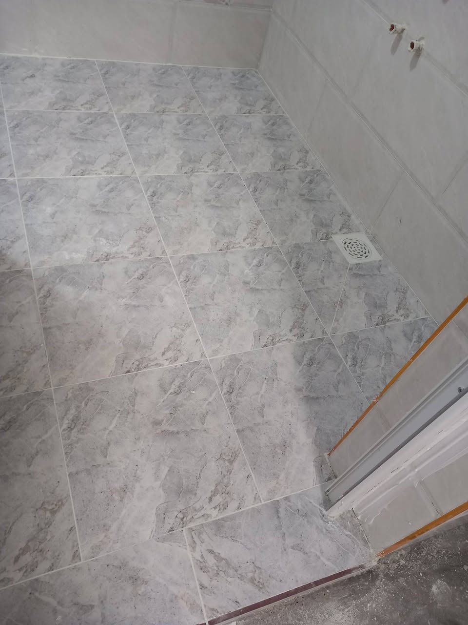 السلام عليكم ورحمة الله وبركاته
خلفه سيراميك متفرغ بااسعار مناسبة عملنا كافه أنحاء بعقوبه
للتواصل/***********
