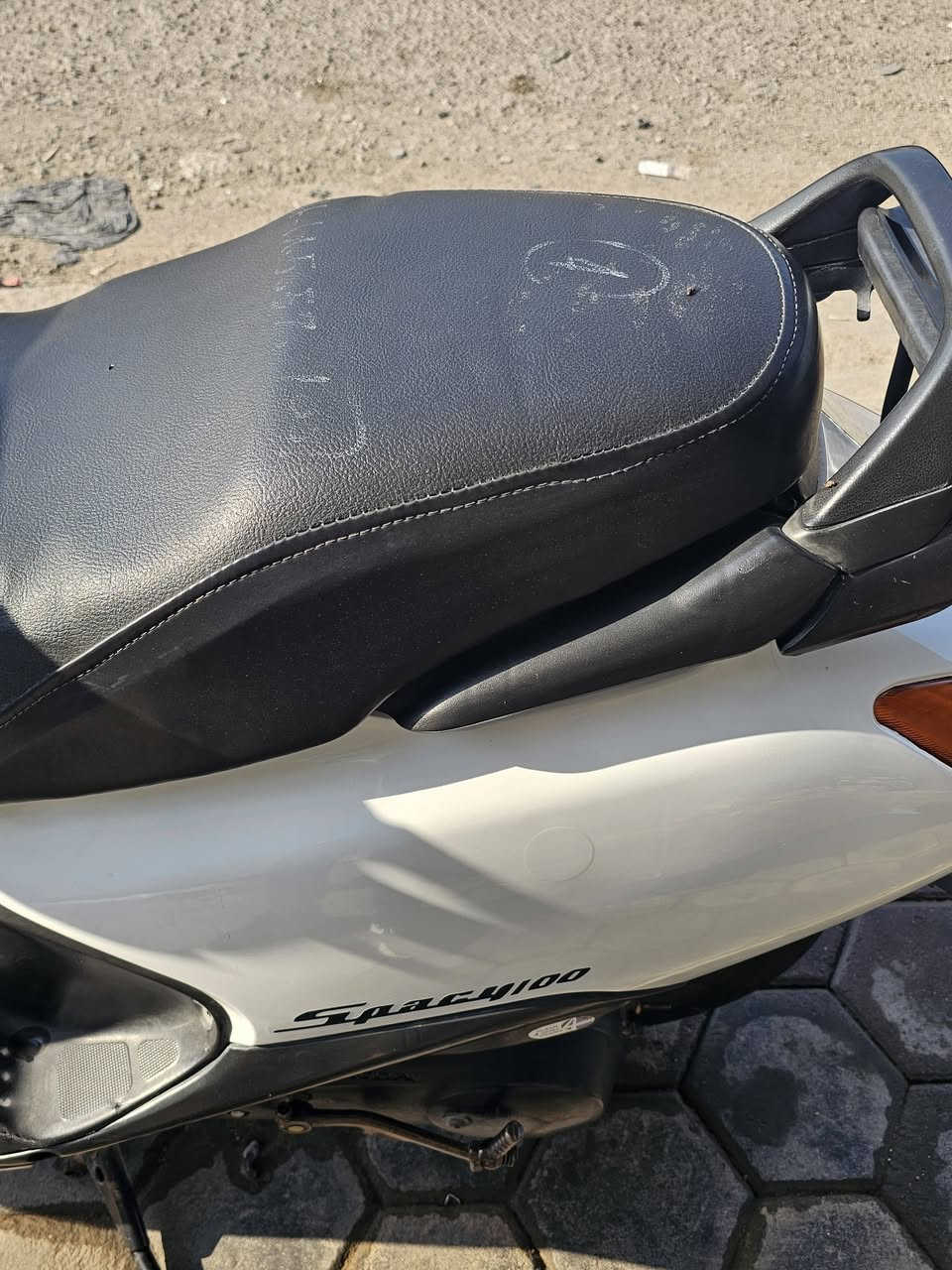 للبيع
سبيسي ياباني نظافة ٩٠ بالمية مثل ما موضح بالصور كهربائيات كلهة شغالة و الكفر بلادي 
السعر ٩٠٠ و بيهة مجال بسيط

مكاني / الكوت / ***********
