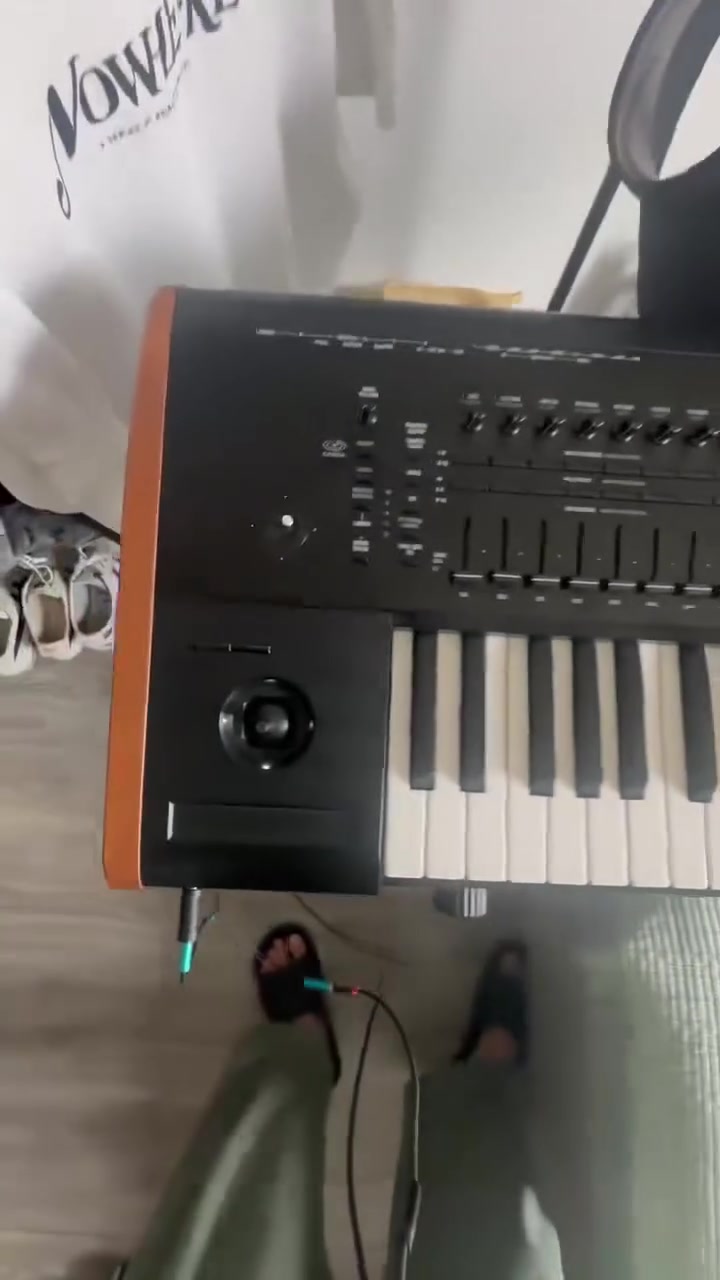 Korg korons 2 مستخدم بحاله جيده 

اضغط على الرابط لمتابعه قناة واتساب 

https://whatsapp.com/channel/0029VbCDa442ER6q56ZhZM1Z


**إذا كنت صاحب هذا الإعلان وتريد حذفه لأي سبب، رجاءا أرسل رسالة إلى الدعم الفني**