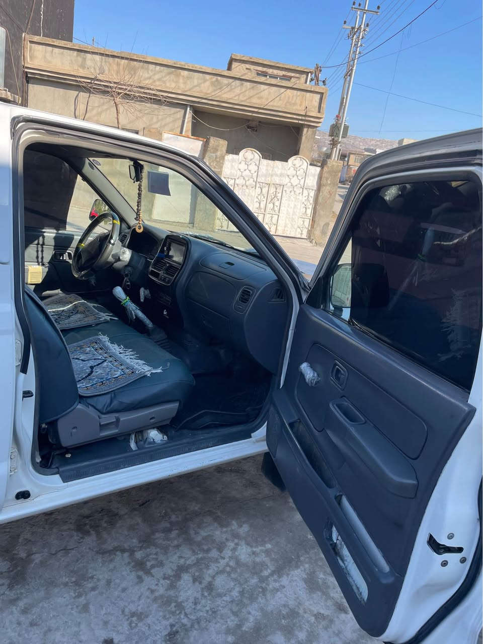 سلاوە هاوەریانی خۆشە وەیست ئەوە نیسانمان هەیە بۆ فیرۆشتت ئەگەر مووشەتری نی سەمان مەهیش  بۆ نەرخ تەلەفۆن بکە *********** أربيل, العراق
