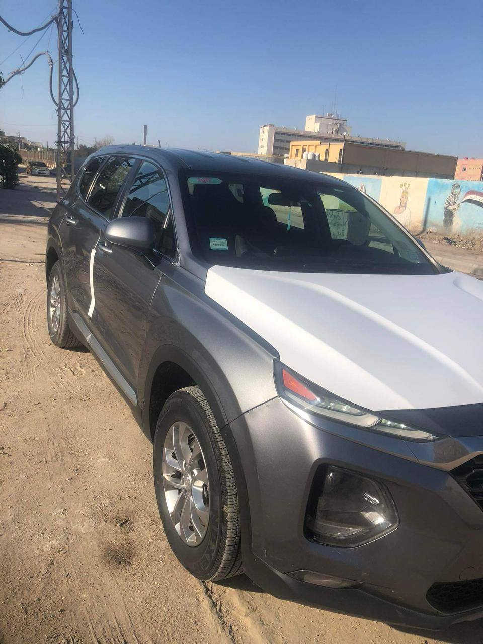 السلام عليكم سنتافيه البيع مديل 19 ماشيه 56 محرك 2500 بيه هوايه مواصفات رقم نكليزي بسمي ذي قار السعر 180 $ رقمي ***********
