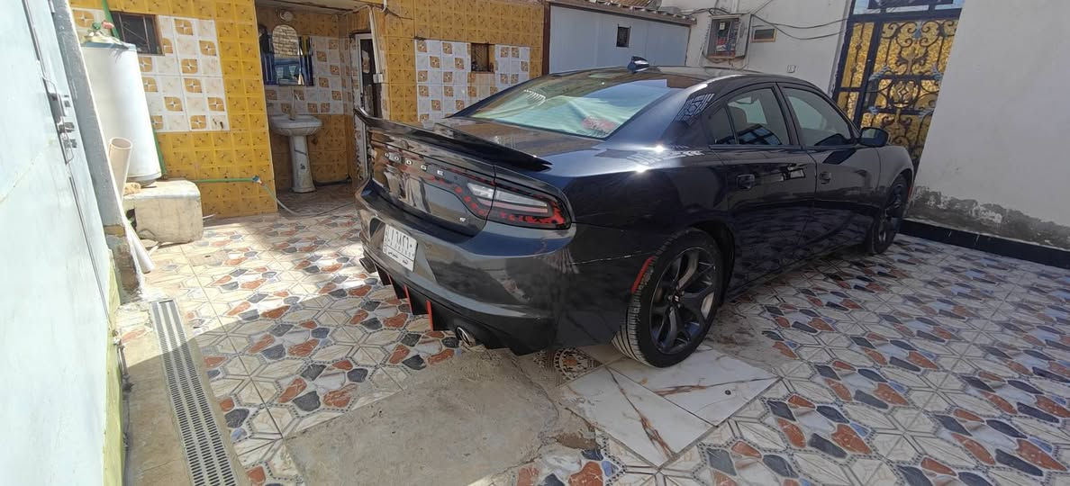 جارجر 2016 sxt مواصفات شاشه كبيرة
تشغيل عن بعد كاميرا خلفيه كشنات تدفئه ويل 20
 حادثها  . بارد بخشم الجاملغ الامامي و صبغ جوه قبق البانزين وبنيد محدث حسب صورة الفحص 
ماشيه 180 الف ميل 
السعر 165 
مكان السيارة ذي قار 
 للتواصل 
***********
واتساب 
***********
