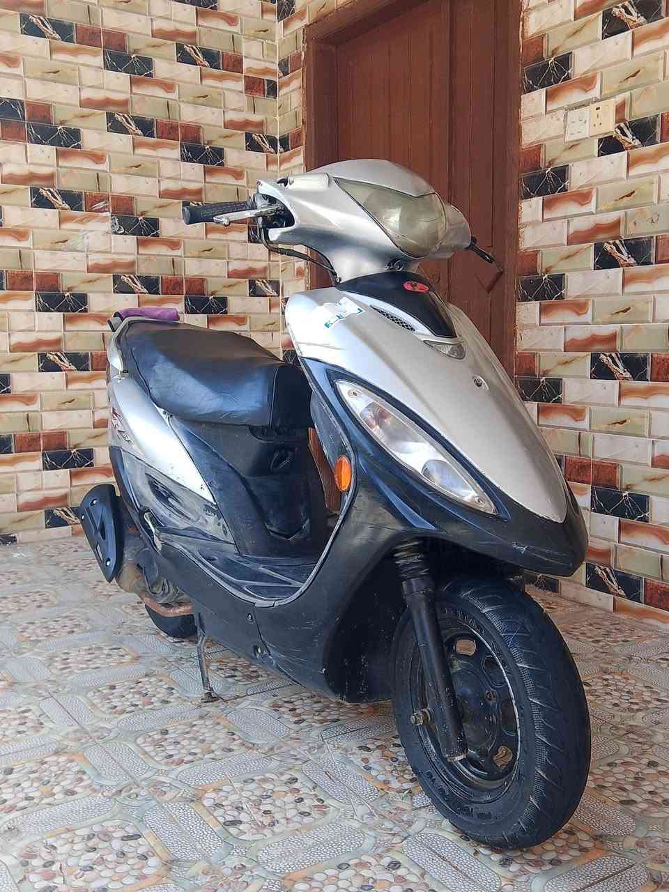 سلام عليكم دراجه جي فور دراجه كامله مابيه نقص بس تبخير قليل دراجه سلف هندر نكره شغل وامشي مكاني شطره سعر 300شراي تعال خاص


**إذا كنت صاحب هذا الإعلان وتريد حذفه لأي سبب، رجاءا أرسل رسالة إلى الدعم الفني**