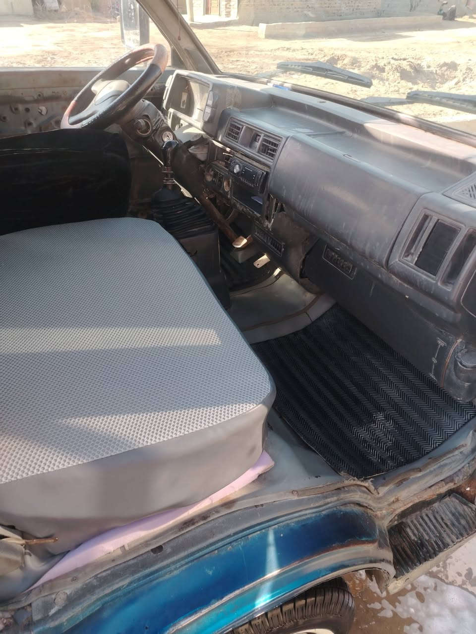 سلام عليكم كيه بسته م ٩٤ سيارة مصفر هيه مرور سنويه ماصاقطه رقم ألماني سياره جاهزه مكينة كير اكسن شواصي مكفولات تخم تاير حداديه جديد غرفه استارك  تريد وكالة او مداور السعر ٣٥ وبيه مجال حك الجيه مكان دوانيه ***********
