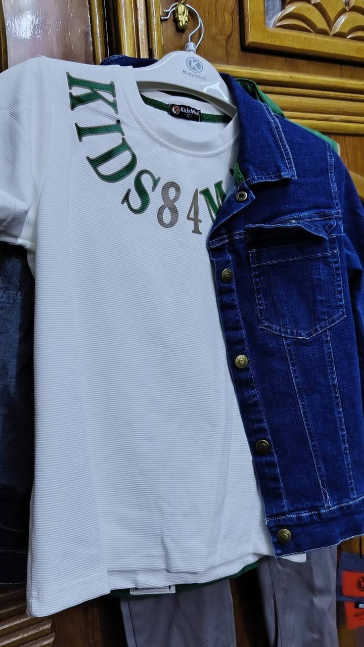 لبسة عيد عمر 11/ 12تلبس 4قطع يجي سيت كامل اخذتها الابني وطلع كبيره علي سعرها 40مع توصيل داخل العماره


**إذا كنت صاحب هذا الإعلان وتريد حذفه لأي سبب، رجاءا أرسل رسالة إلى الدعم الفني**