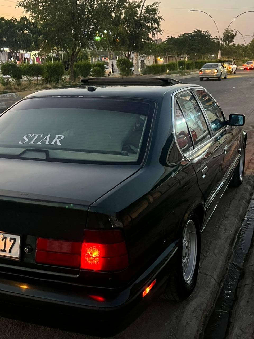 للبيع بي ام موديل 1990كير محرك 525 بلدي520 سياره جاهزه من كلا نواحي بدون ضربه قويه صبغ عام سياره فول مواصفات تبريد صقف سلايت صدر تايرات كهربئيات كلا جديد تشغيل عن بعد شاشه كامره بسمي سياره حلاو جاهزه داخل اصفر دفتر بنزين بي سعر 58 مكان كركوك ***********

