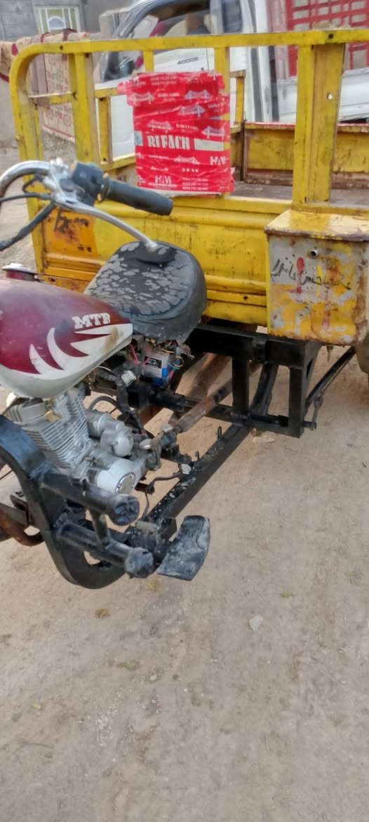 للبيع 2014اوراق أصولي محرك جديد سعر 650مكاني الهوير *********** مكلف بنشر رجائن
