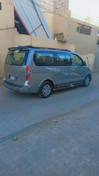 استاركس • ٢٠١١ • نجف مصفره