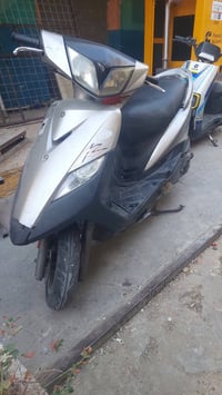 الدراجه للبيع بسعر 550 الف وبيه مجال 07739848857