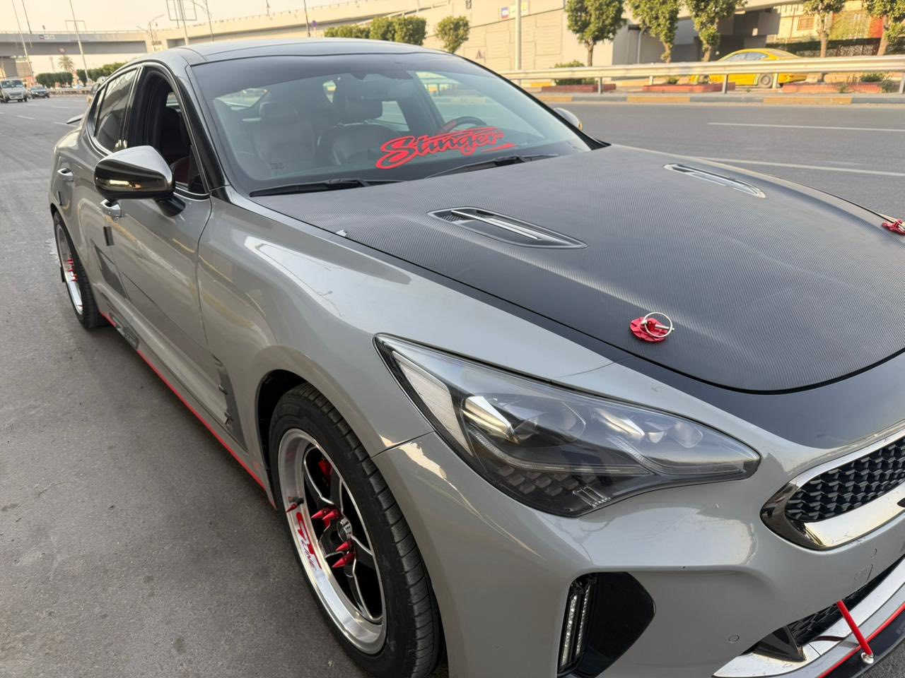 سلام وعليكم كيه سنتكر موديل. 2022 أمريكيه بيه بنيد أو  جاملخ بدون دواخل  6سلندر تون تيربو فول واصفات  رقمه 11بغداد عنوان بغداد  جكوك رقم تلفون ***********
