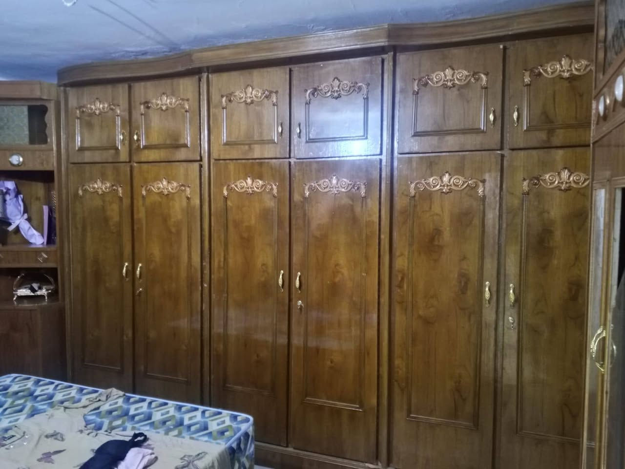 يوجد غرفه اخشاب للبيع
معرفه السعر التواصل خاص
الرقم ***********
