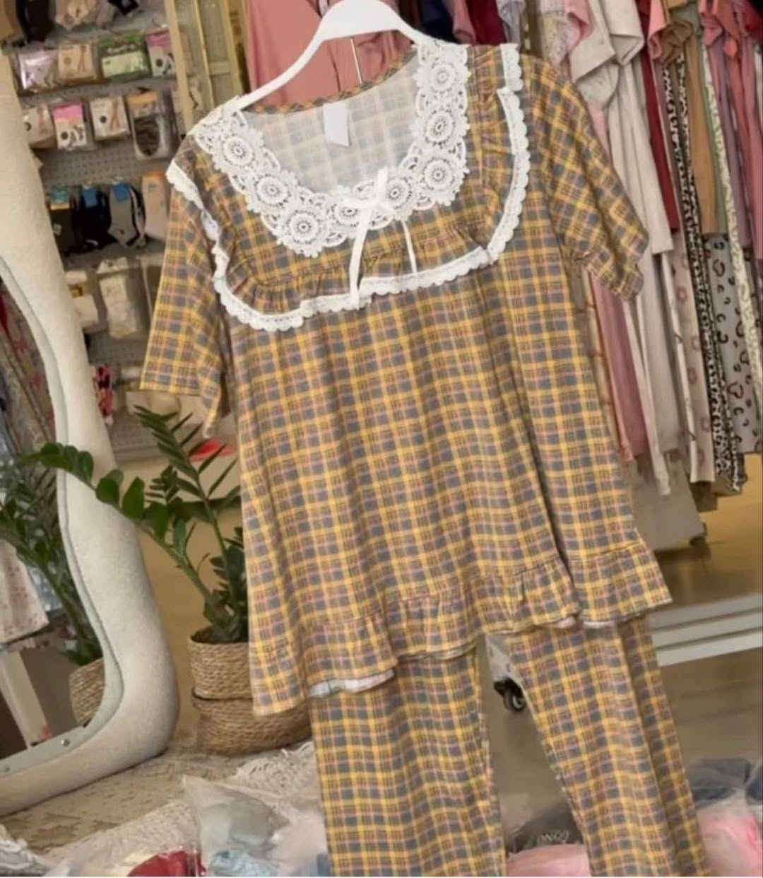 تراك قطني درجة اولى
قياسات L. Xl. Xxl
سعر الدرزن ١١٥ الف


**إذا كنت صاحب هذا الإعلان وتريد حذفه لأي سبب، رجاءا أرسل رسالة إلى الدعم الفني**