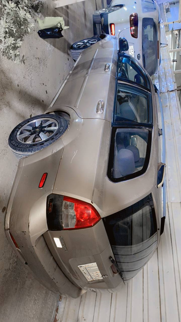 السلام عليكم اوبترا فورنزه 2007 مكينه كير حداديه تبريد خير من الله سياره بلاديه بيه شويه جراد وبيه طخه خفيفه بل جاملغ الأمامي السعر ٣٥ وبيه مجال بسيط حك الجيه مكاني بغداد البلديات الضباط ***********
