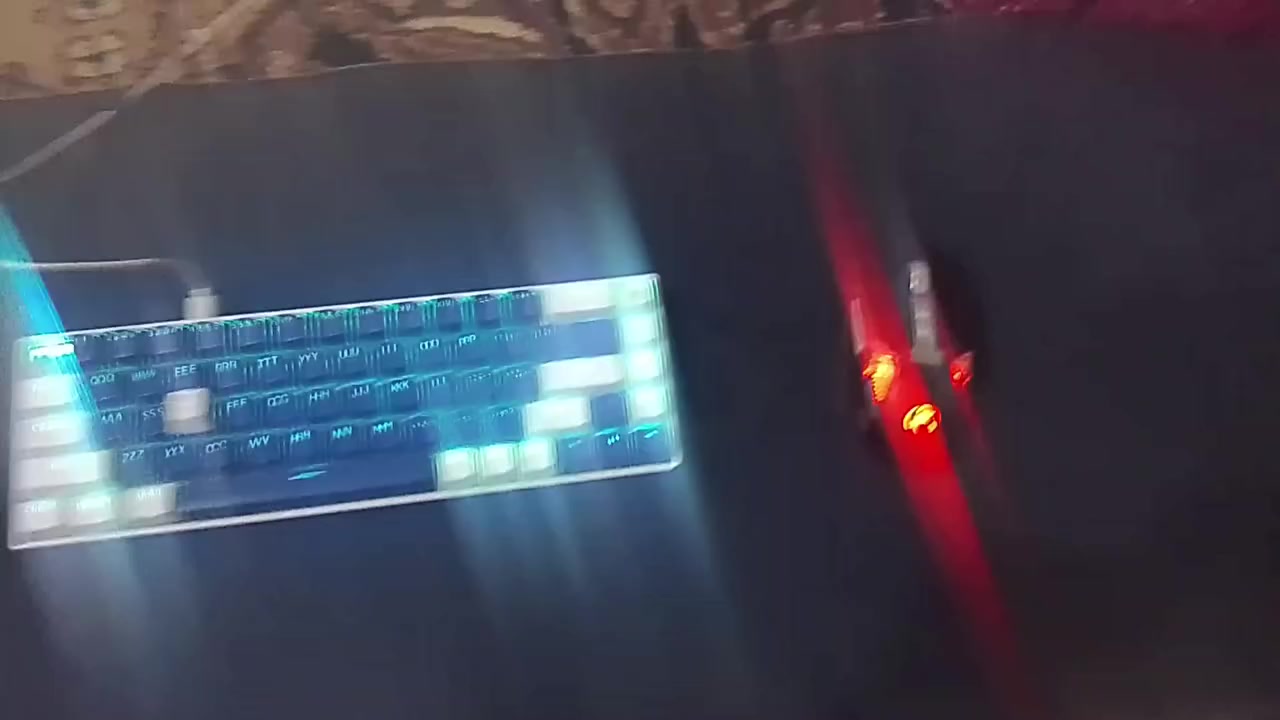 سلام عليكم.
كيبورد ميكانيكي بلو سويتش rgb نضيف جميع ازرار شغاله بدون مشاكل. 
ماوس كيمنك imac rgb سعره غالي جبته نضيف جميع ازرار شغاله. 
ماوس باد حجم كبير rgb نضيف.

السعر كامل بدون قطع: 25 بدون مساومه. 
مكاني بغداد الحسينيه الراشديه
توصيل متوفر بغداد 5 محافضات 10.


**إذا كنت صاحب هذا الإعلان وتريد حذفه لأي سبب، رجاءا أرسل رسالة إلى الدعم الفني**