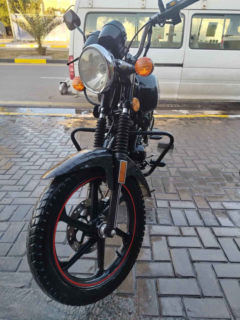 السلام عليكم شباب دايوان للبيع موديل 24 الدراجه نضيفه ومناقصها كلشي الدراجه بدون اوراق اكفلك سرقه و عشاير ماشيه 8000 وقابله للزياده الدراجه شبه زيرو استخدام شخصي السعر 750 وبي مجال للشراي العنوان بغداد البياع ***********
