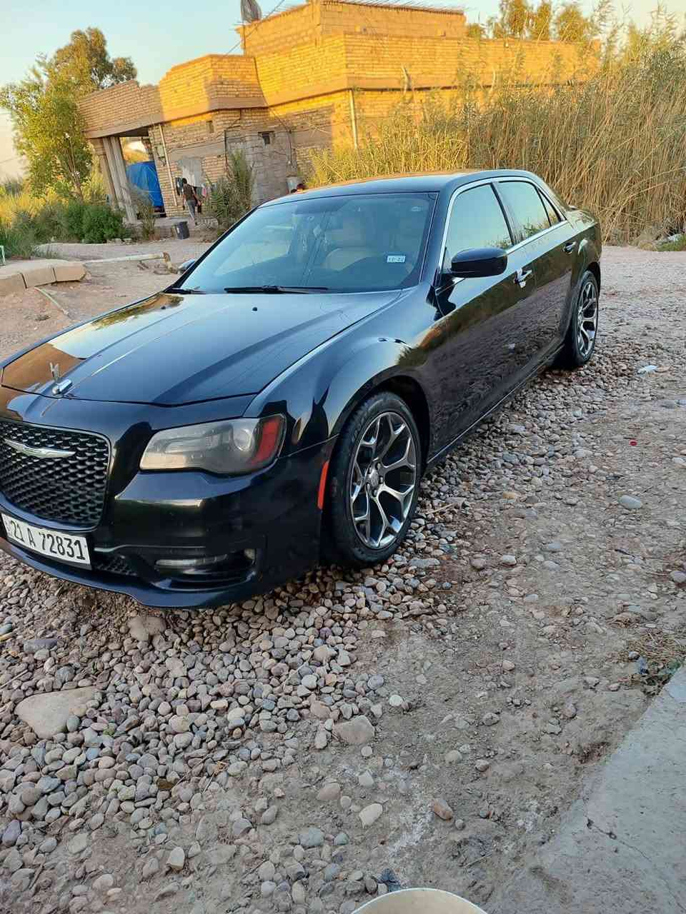 كرايسلر اوباما C300  الموديل(2014)
نصف مواصفات 👇 

شاشة كبيرة تحكمات ستيرن  مثبت سرعه   

داخل ملكي بيجي 

كير مكينه كله بشرط بل جيس جديد 

السياره كلين  فقط بيها بارد هلال جاملغ خلفي وشوية بل باب 

كير طيارة 8 نمر 

تخم تاير جديد 

صدر خلفي جديد 

صدر أمامي جديد 

شرط السونار السيارة بأسمي  تحويل مباشر  

المحرك 3600 V6 

للاستفسار (***********) 

واتساب ( ***********) 

بيع فقط بدون مراوس 

السعر ( 170$) مجال بسيط 
مكان السيارة واسط قضاء العزيزية
مكلف بل نشر

