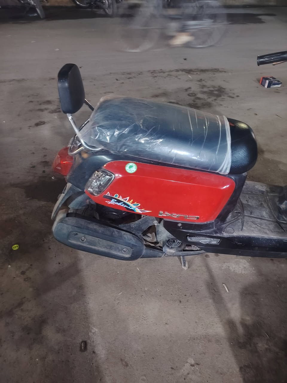 بوليسي مسطره للبيع دراجه بكرتون ***********
