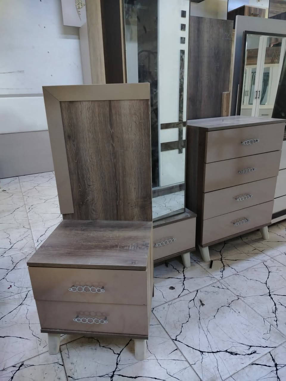 غرفه نوم نظيف كلش سعره 550 وبي مجال شراي تعال خاص كركوك, العراق


**إذا كنت صاحب هذا الإعلان وتريد حذفه لأي سبب، رجاءا أرسل رسالة إلى الدعم الفني**