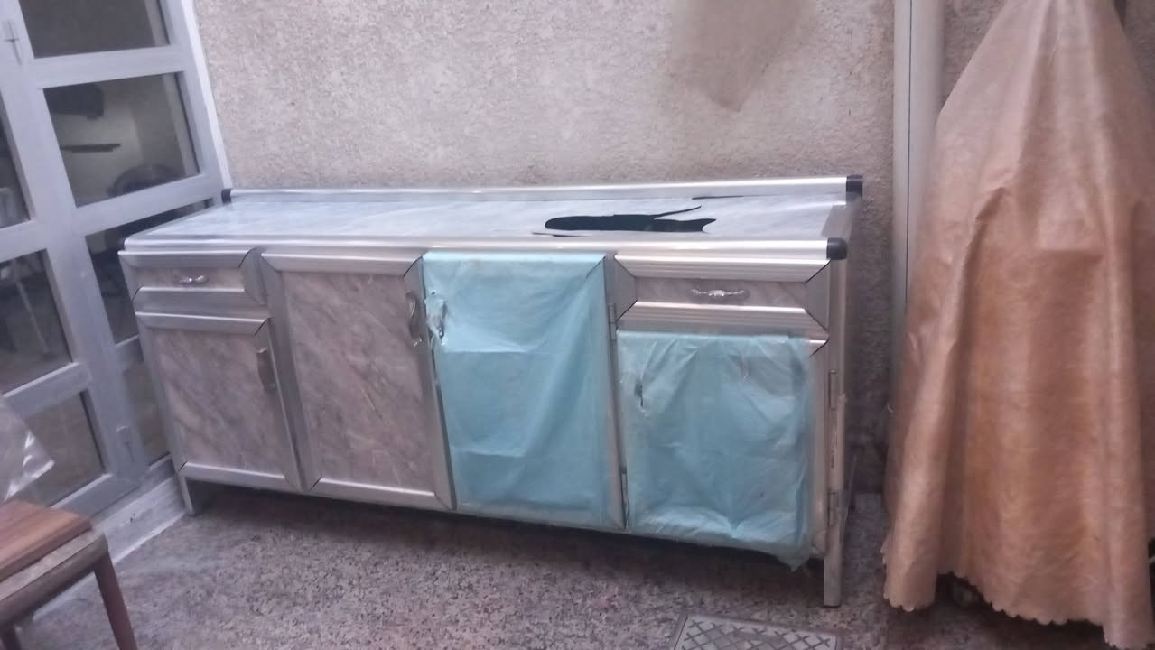 السلام عليكم كونتر المنيوم كلش قوي ونوعية زينه بي ضرر انو الخشبه الفوك شويه مكسوره والأبواب اني مغلفتهن بيهن مالتهن كاملات بس مكسور شويه وغلفتهن مكاني بغداد


**إذا كنت صاحب هذا الإعلان وتريد حذفه لأي سبب، رجاءا أرسل رسالة إلى الدعم الفني**