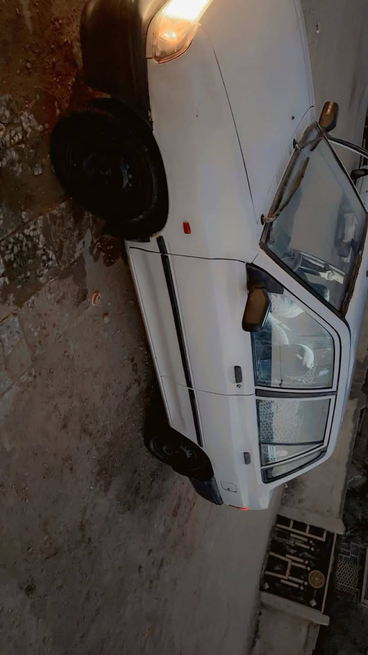 سايبه ٢٠١٤ كير اوتماتيك محرك بلاي تدفئه تبريد تخم داير جديد كير ومكينه مكفولات من كلشي السياره جاهزه برغي ما عايزه السياره راعيها بلنجف مكان السياره نجف السعر المطلوب ٣٧ وبيها مجال قليل ***********
