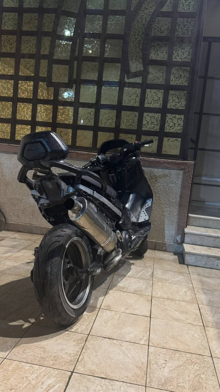 سلام عليكم تي ماكس 2011 دراجة كهربائيات  مكفولة و مكينة مكفولة من البكن و الدخان و النضوح و كلشي دراجة قوية بيهة كلج رياضي و تجوة و صالنصة حلزونية و كفرات البجم موجودة بدون المازدة فقط بيهة ملاحظات بسيطة  دراجة شكلهة مال لعب بس ما معلك بيهة و لا اعرف اعلك دراجة محافظ عليهة و ادامة كاملة دهن و ماي راديتر و بانزين محسن  سعر 23 و بيهة مجال شراي يتصل *********** مكاني المنصور او الاعظمية
