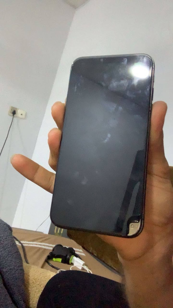 السلام عليكم ايكس عادي يرادله شاشه بدون رمز تلفون  سعر45 ابيع فحم رجان المو شراي لايجي ويتعبني تفاصيل مكتوبه ***********
