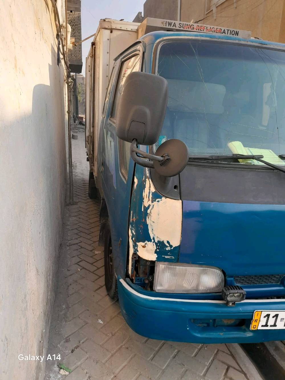 السلام عليكم للبيع  سيارة كيا براد فونتير مديل99 السعر 55 ورقة وبيها مجال قليل  رقمها بغداد انكليزي تحويل ثاني يوم محرك 2700 كير ومحرك خير من الله  تخم تايرات باتير جديد صدر 70٪نظافة شعار كمركي بالقمارة مكاني بغداد مدينة الصدر رقم الهاتف ***********
ملاحظة اذا ميحول ثاني يوم ما ابيع.  البراد بي مشكلة بالقطعة الداخلية 50 الى 100 الف يرجع يشتغل حتى غاز ميحتاج