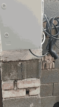 شاحنه بي وأيدي جديده السعر 260رقم الهاتف ***********
